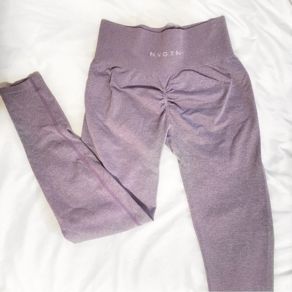 NVGTN Lilac Scrunch Seamless Leggings